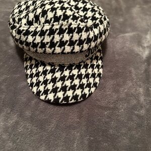Juicy Couture Black & White Houndstooth Baker Boy Cap